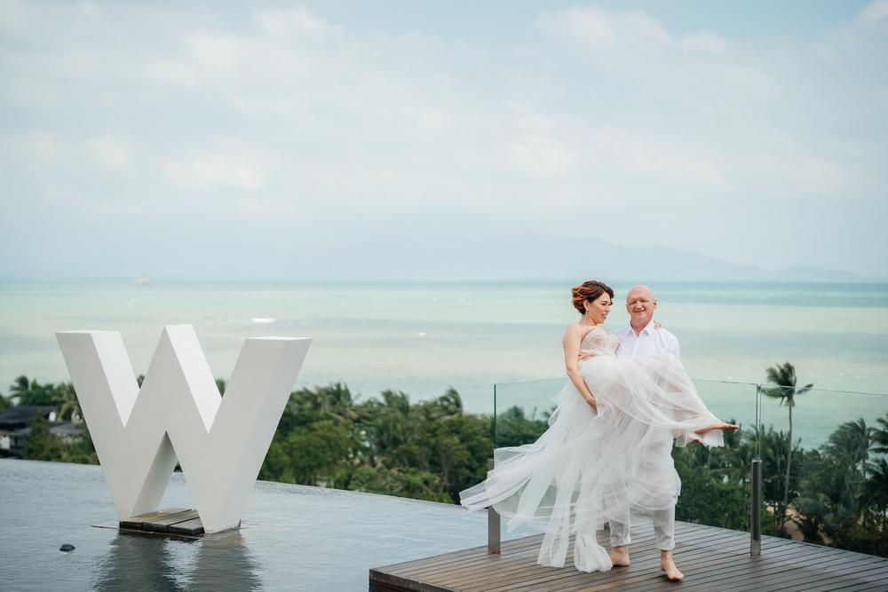 white lotus wedding 