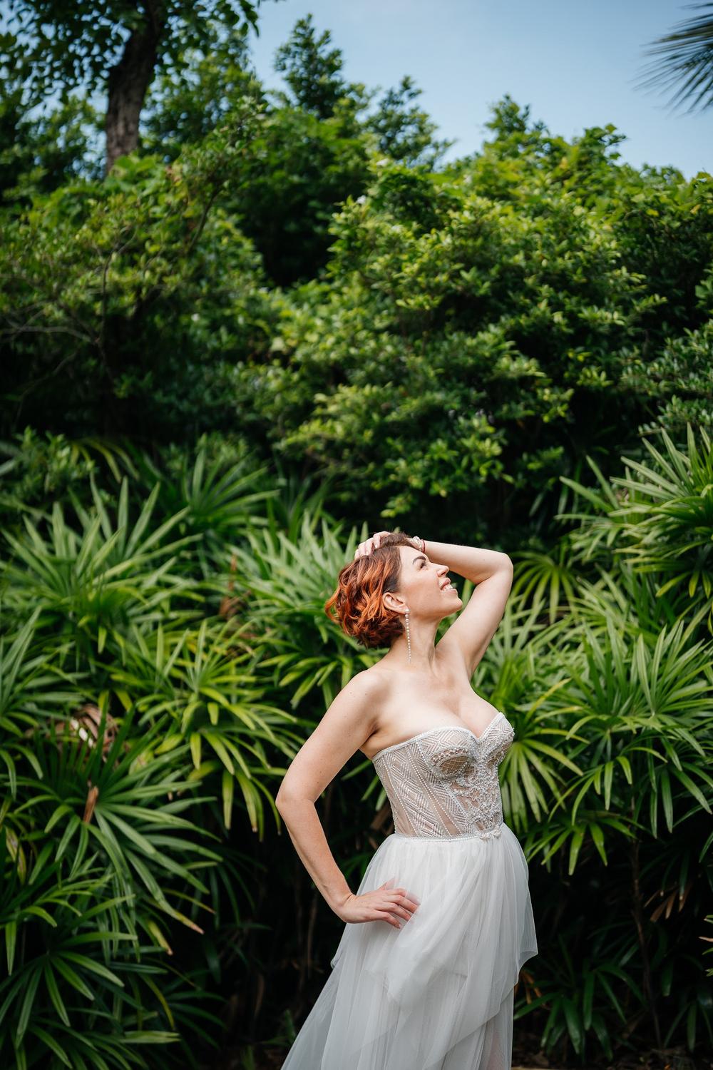 white lotus wedding 