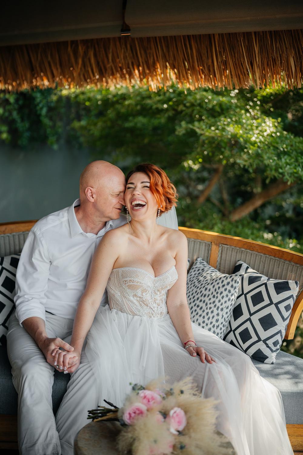 white lotus wedding 