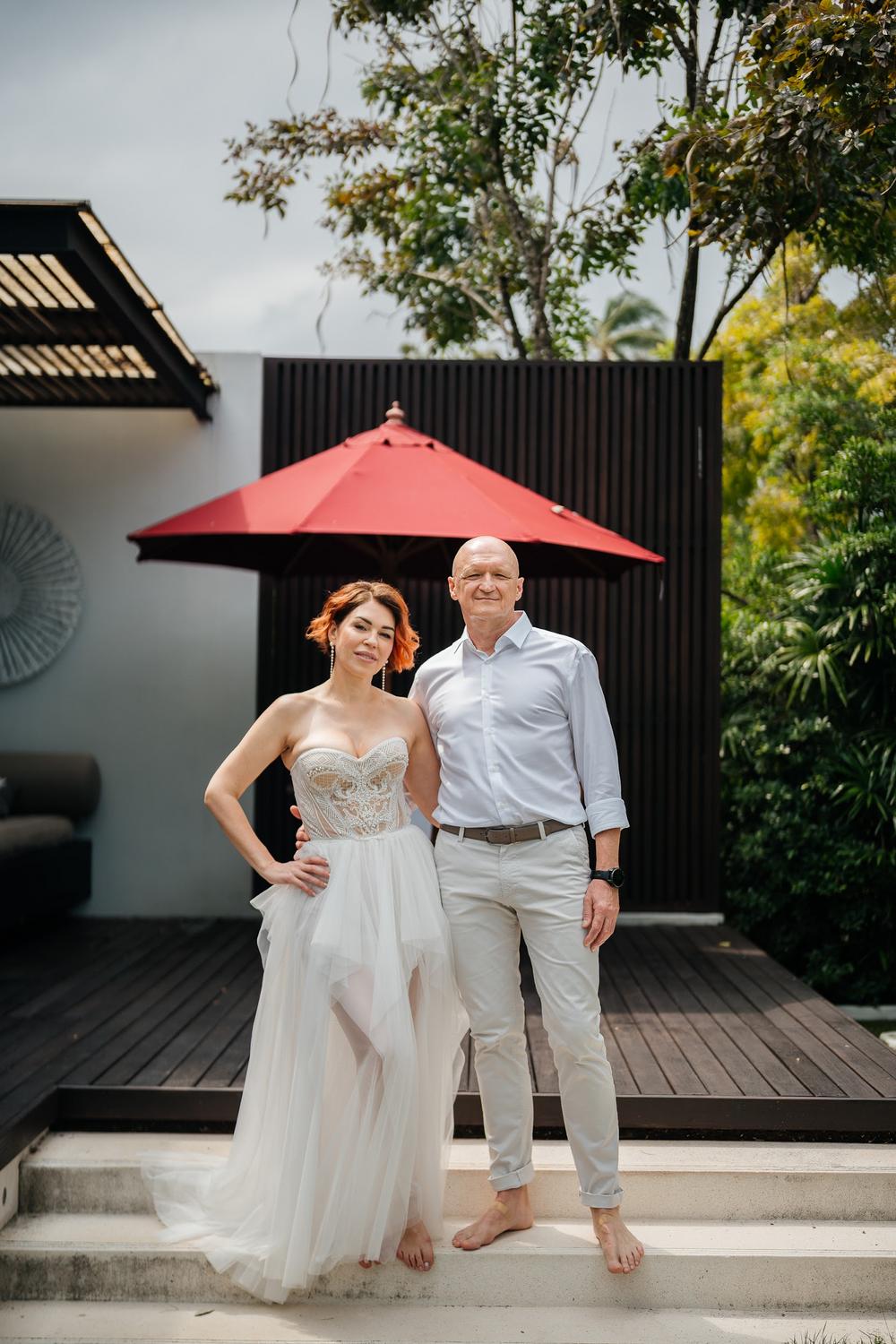 white lotus wedding 