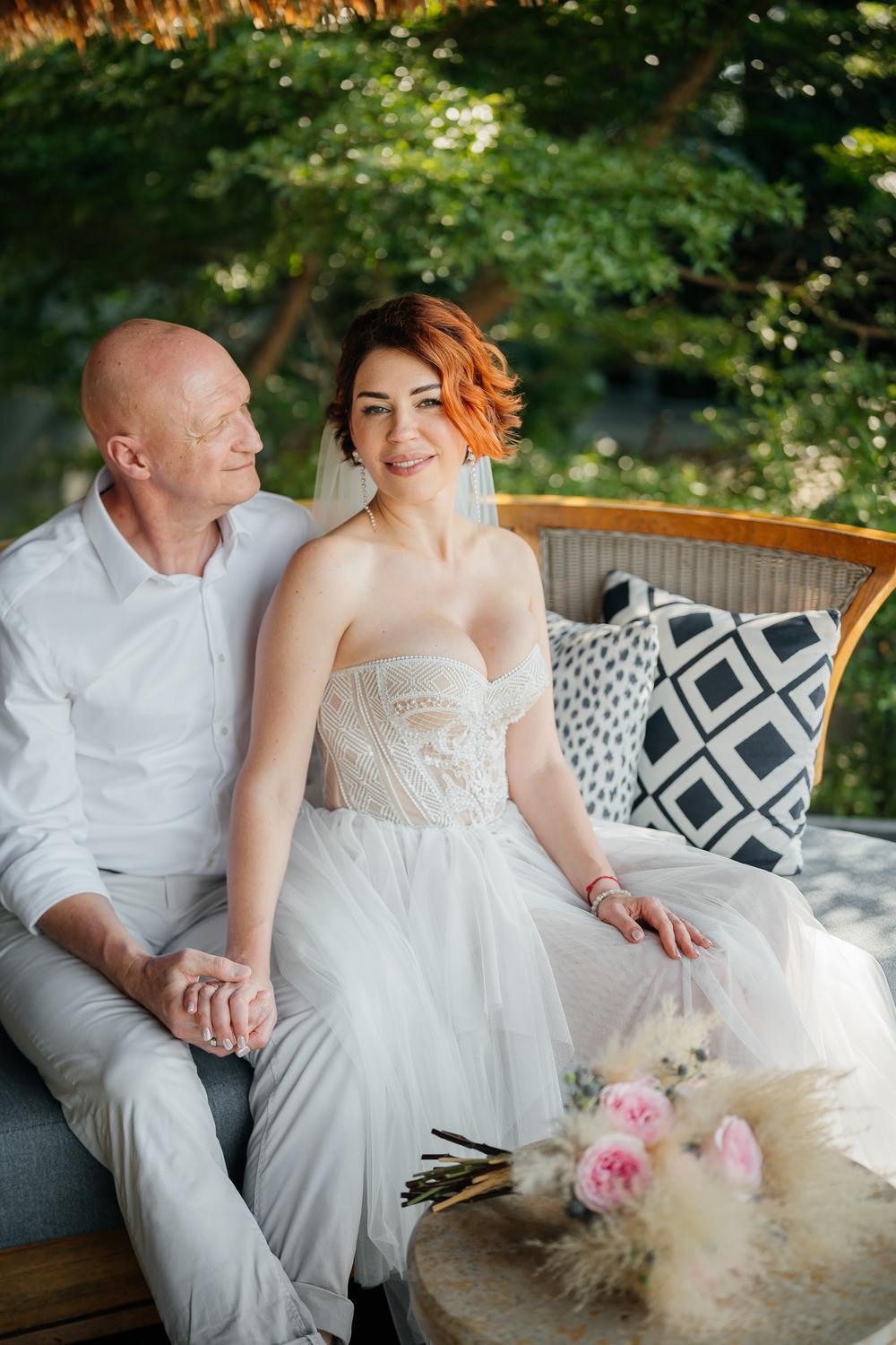 white lotus wedding 
