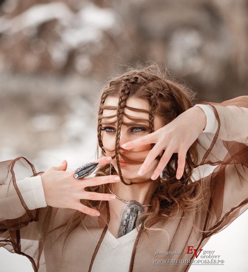 фотосессия фотограф Красноярск природа прическа макияж косы зима снег Енисей