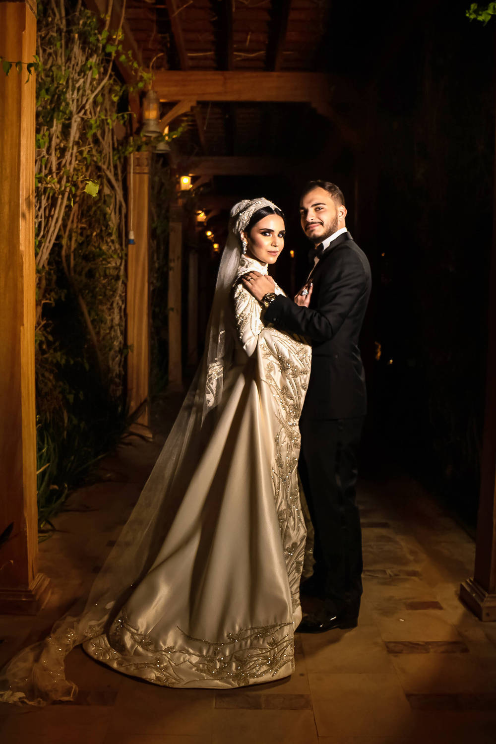 Bride on stairs hi-res stock photography and images - Alamy