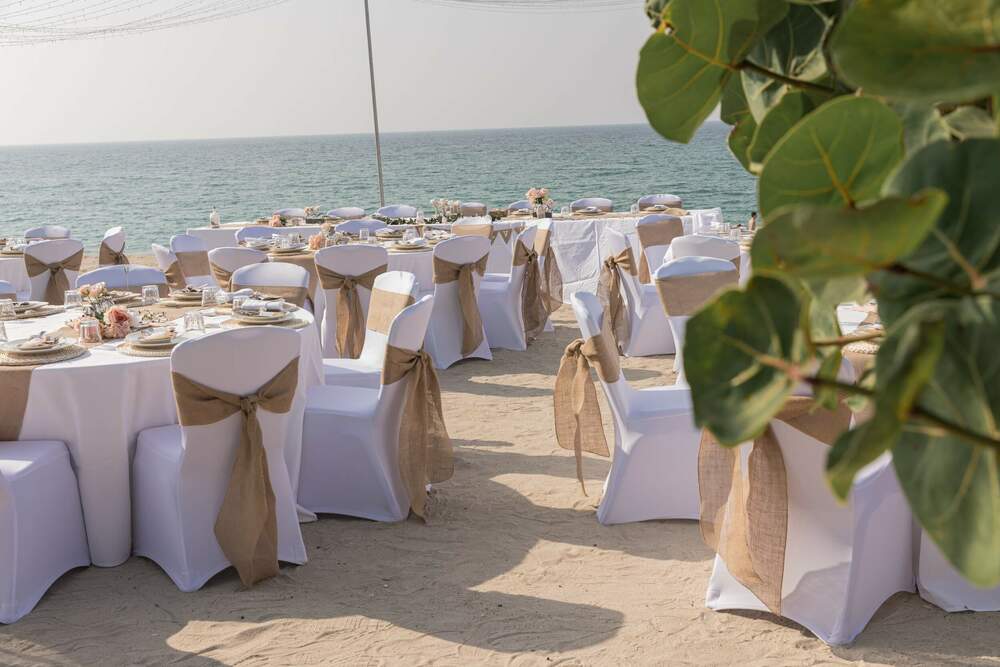 Pros and Cons: Beach Wedding in Dubai, UAE