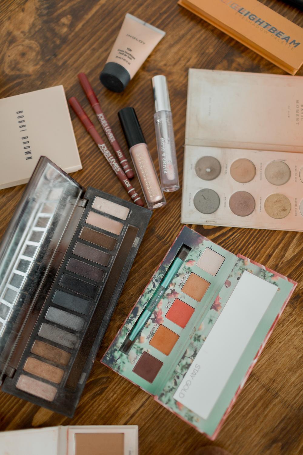 Makeup artist 