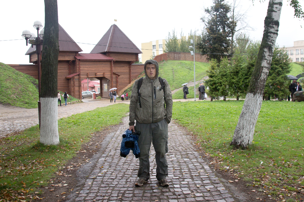 За кадром
