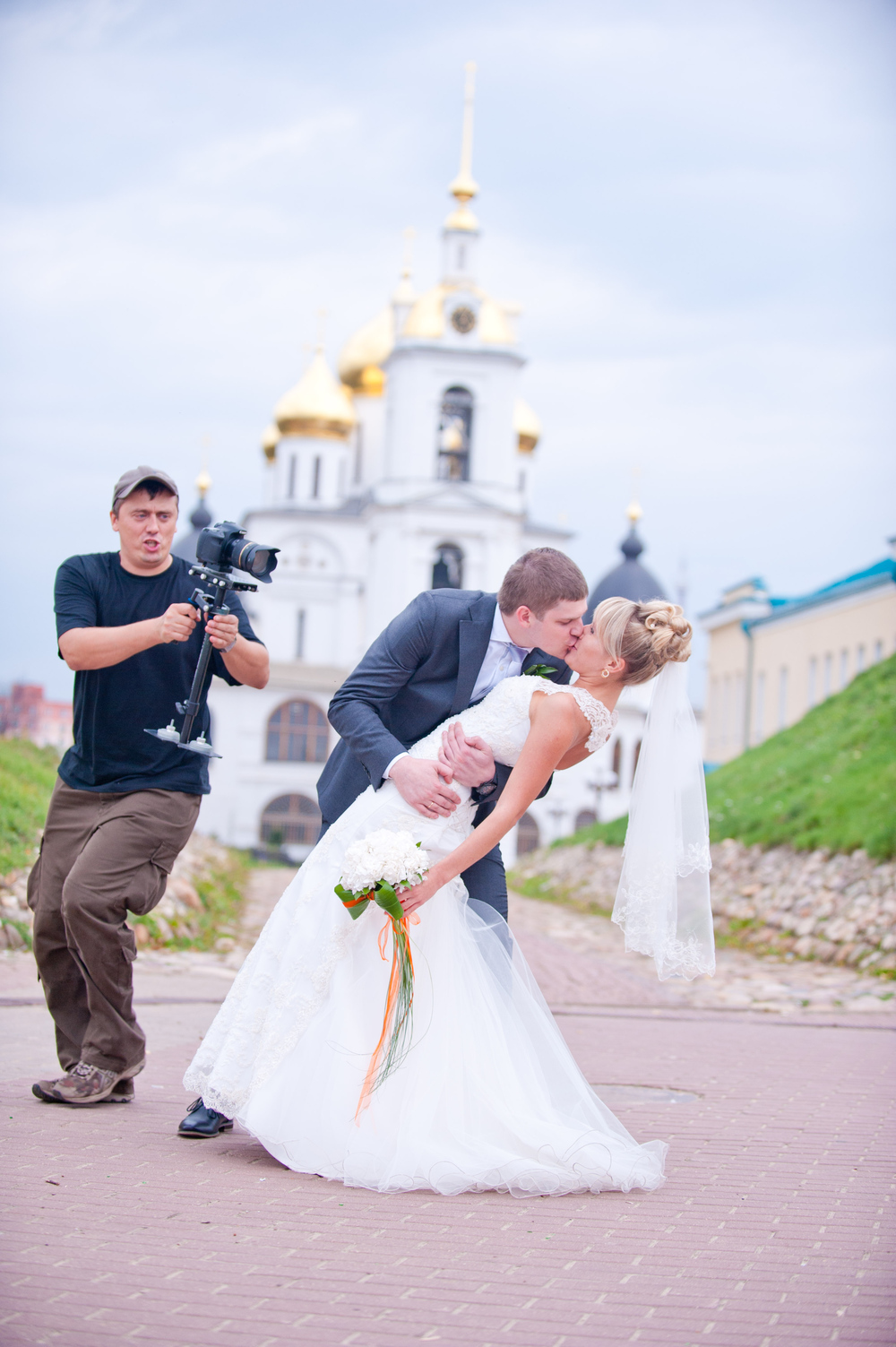 За кадром