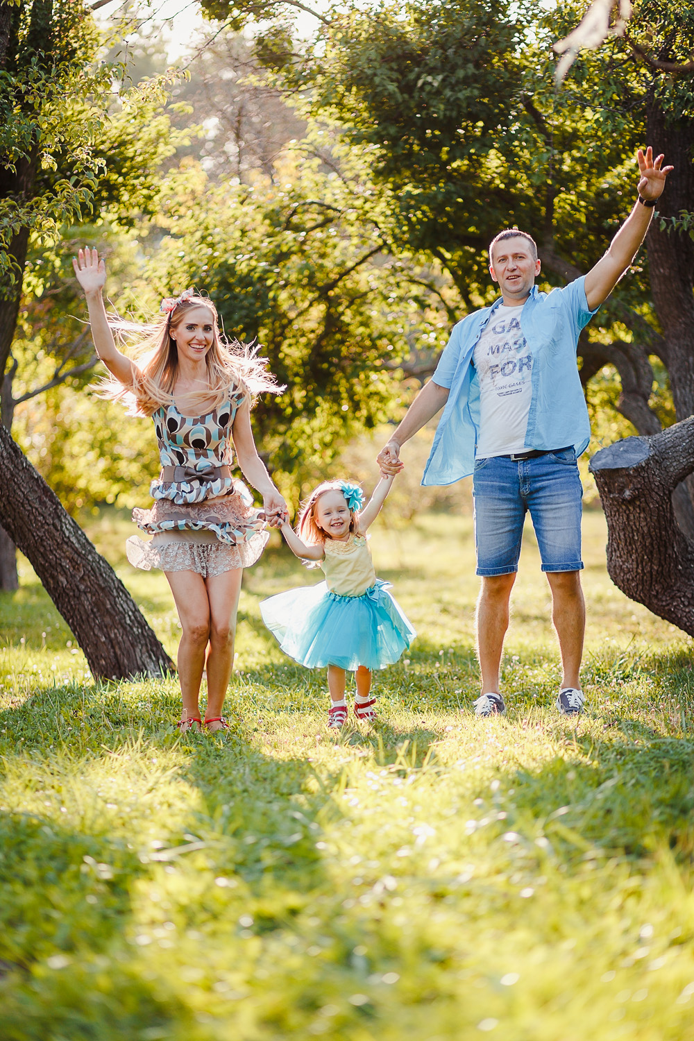 HAPPY FAMILY