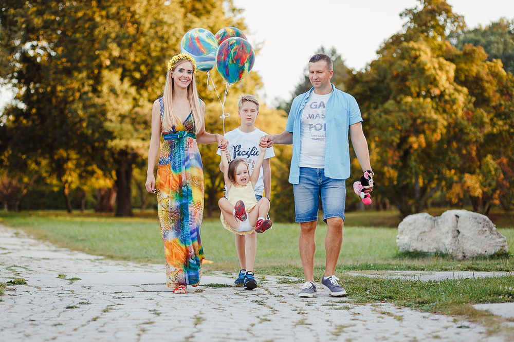 HAPPY FAMILY