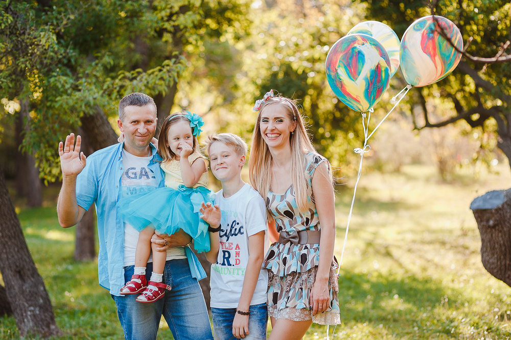 HAPPY FAMILY