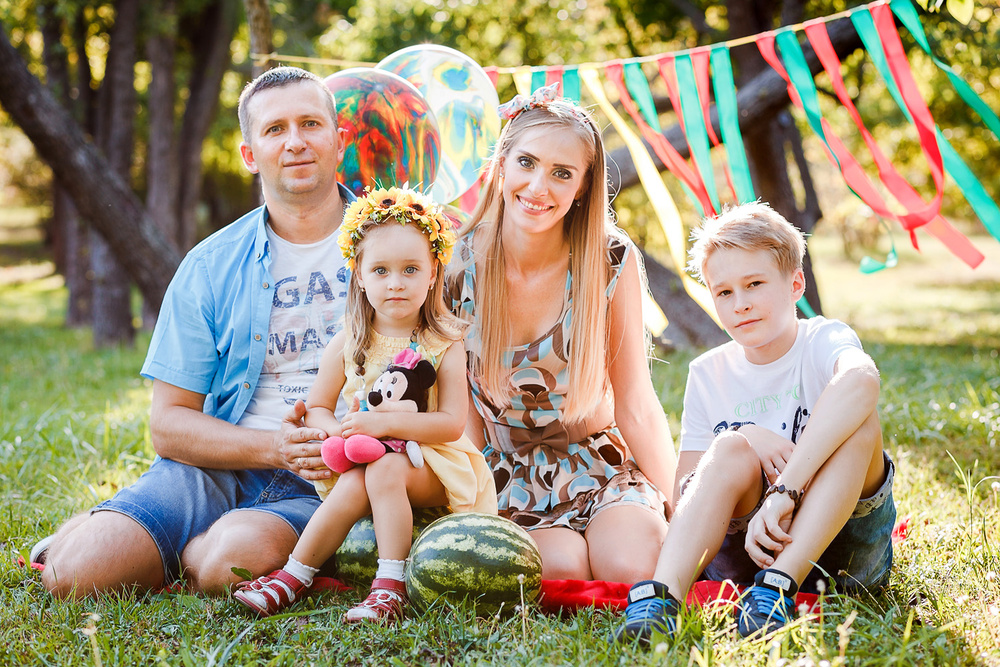 HAPPY FAMILY