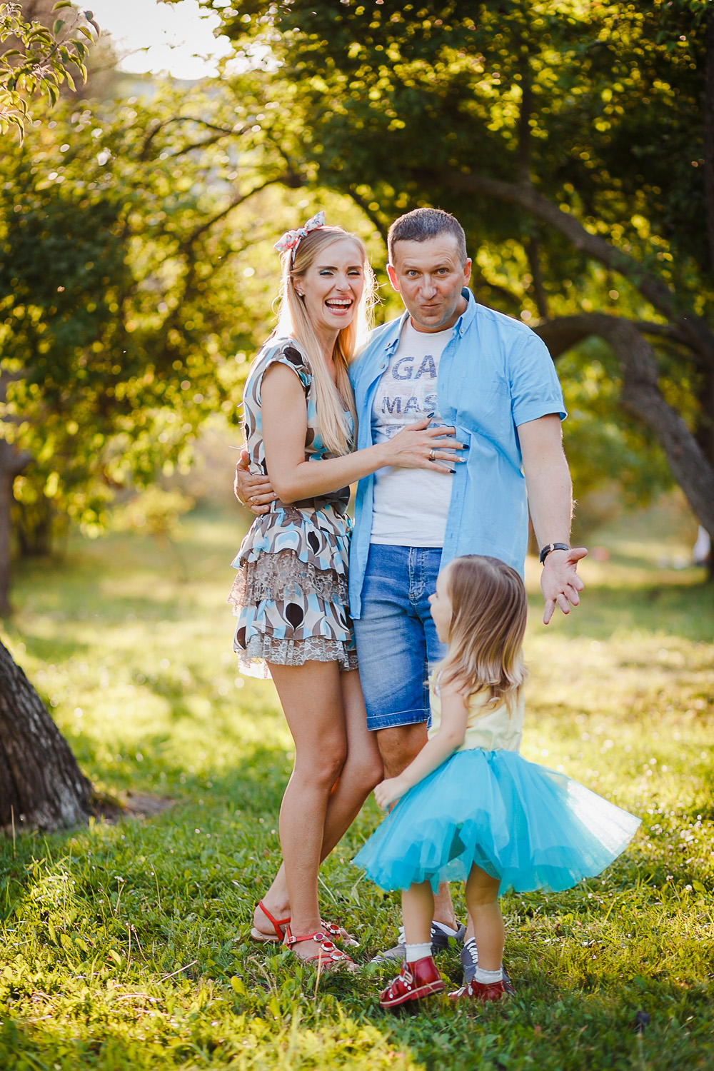 HAPPY FAMILY