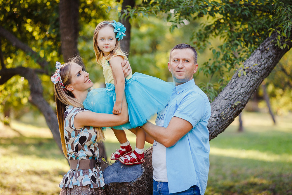 HAPPY FAMILY