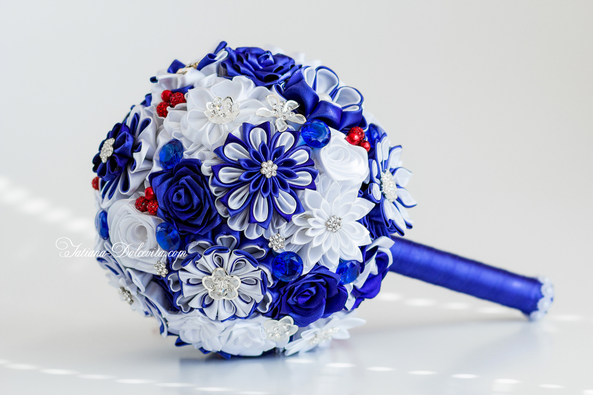 BOUQUET FOR ANNA