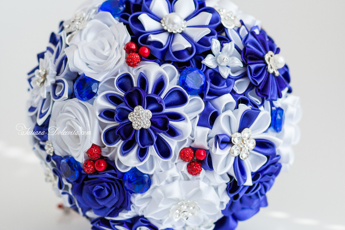 BOUQUET FOR ANNA