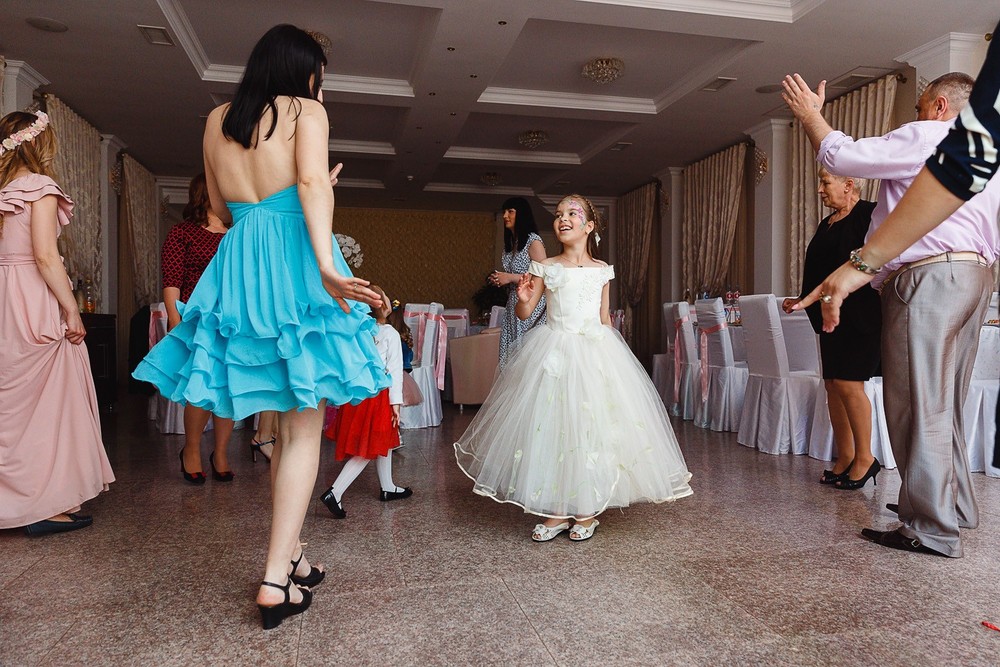  CRISTENING  - SWEET  EMILI )