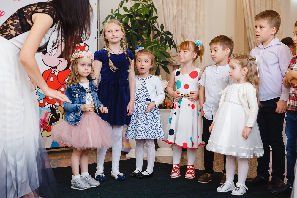  CRISTENING  - SWEET  EMILI )