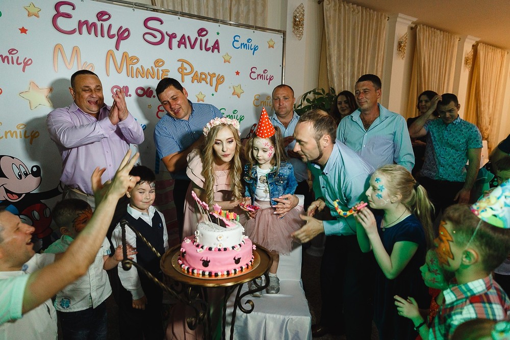  CRISTENING  - SWEET  EMILI )