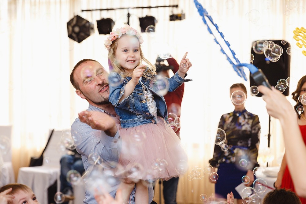  CRISTENING  - SWEET  EMILI )