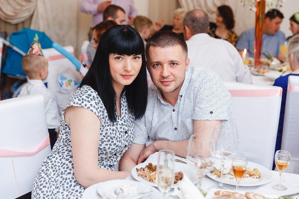  CRISTENING  - SWEET  EMILI )