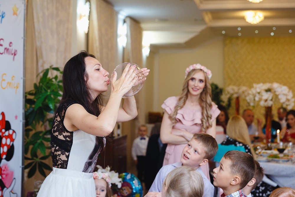  CRISTENING  - SWEET  EMILI )