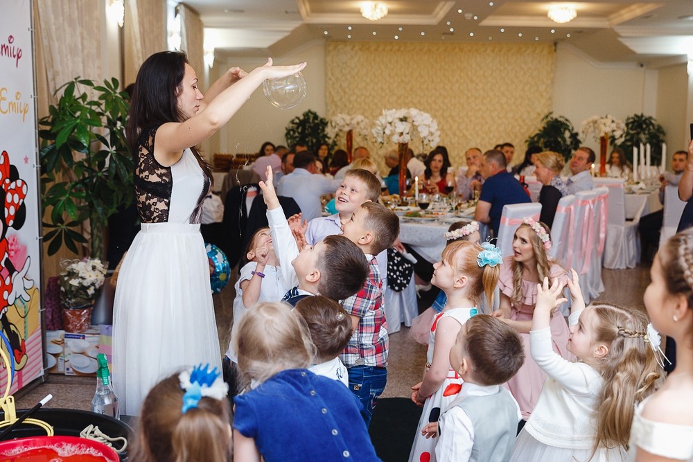  CRISTENING  - SWEET  EMILI )