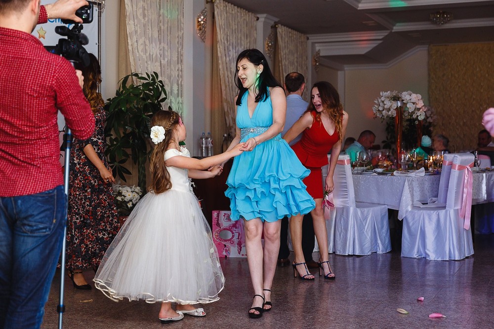  CRISTENING  - SWEET  EMILI )