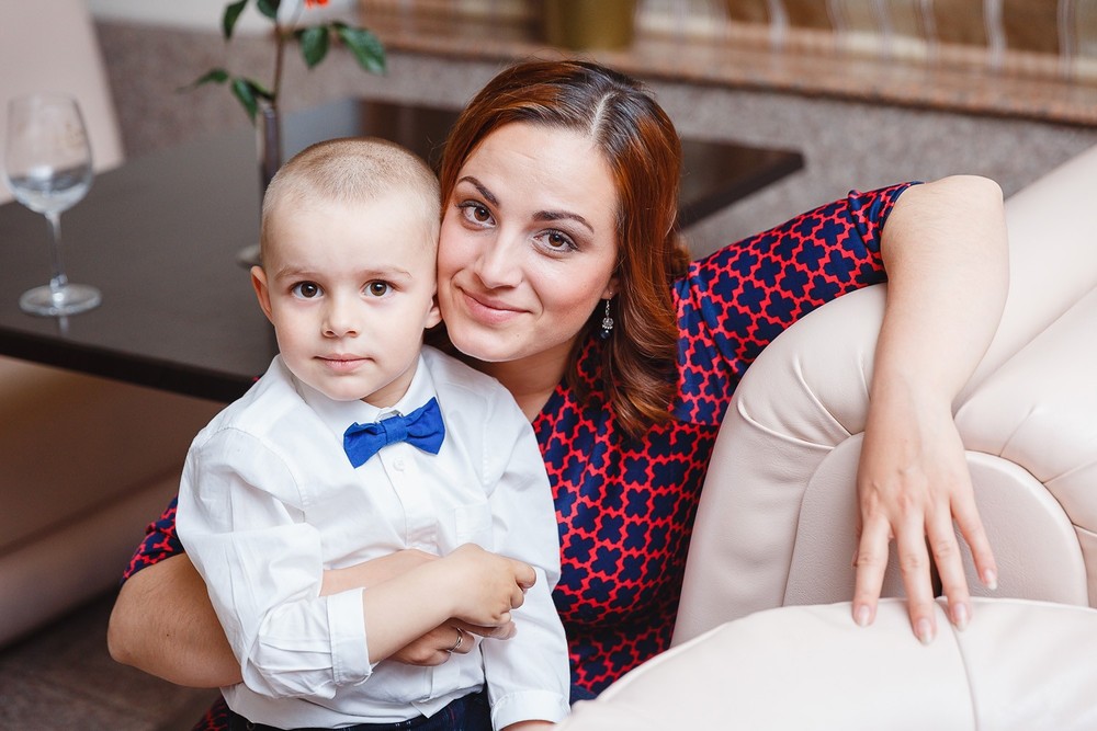  CRISTENING  - SWEET  EMILI )