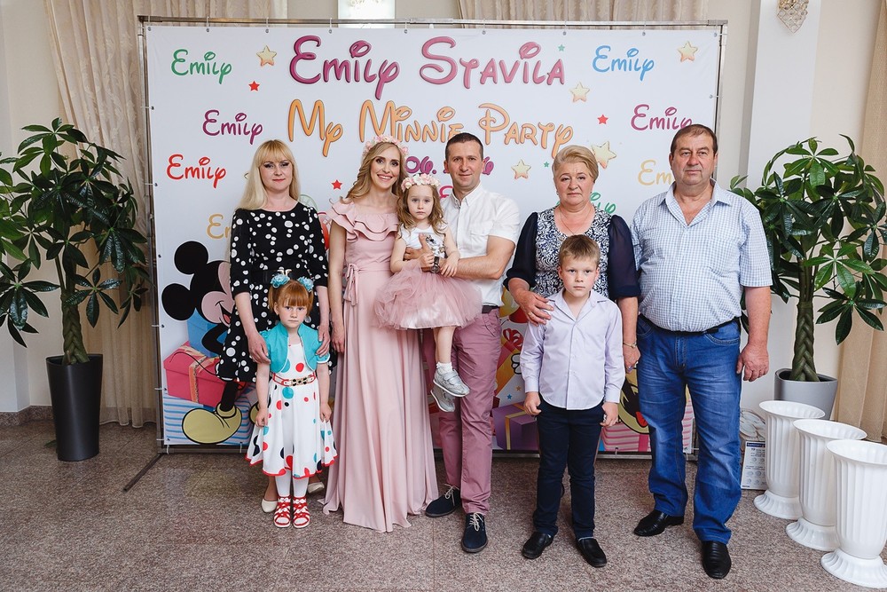  CRISTENING  - SWEET  EMILI )