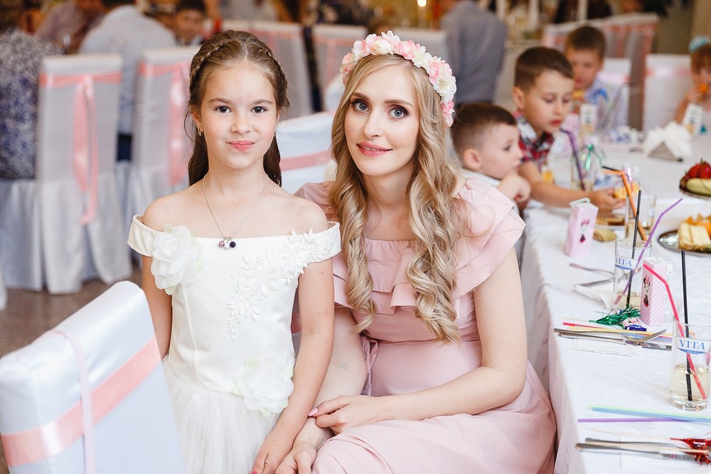  CRISTENING  - SWEET  EMILI )