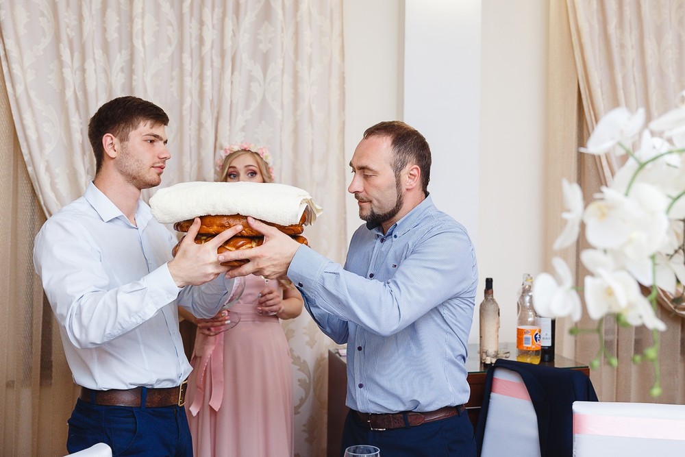  CRISTENING  - SWEET  EMILI )