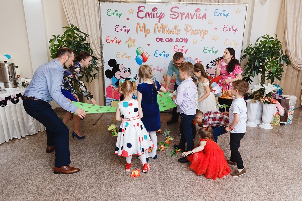  CRISTENING  - SWEET  EMILI )
