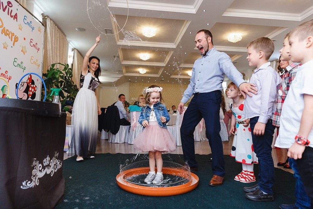  CRISTENING  - SWEET  EMILI )