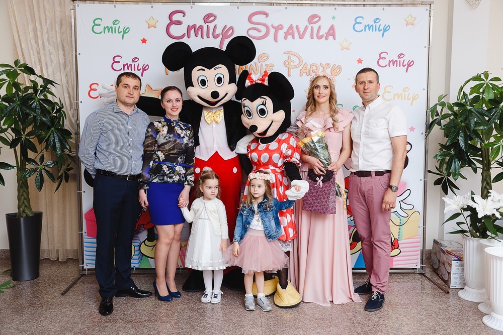 CRISTENING  - SWEET  EMILI )