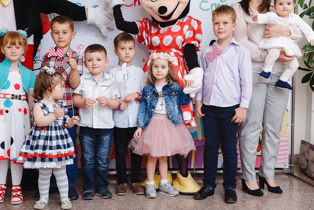  CRISTENING  - SWEET  EMILI )