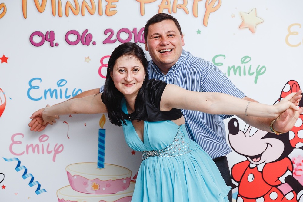  CRISTENING  - SWEET  EMILI )