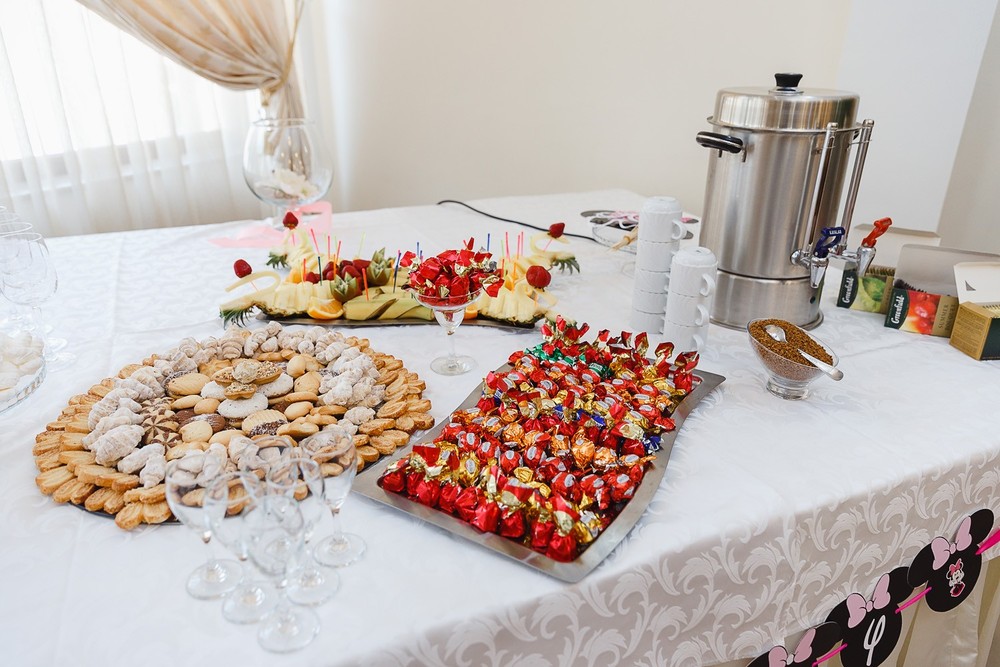 CRISTENING  - SWEET  EMILI )