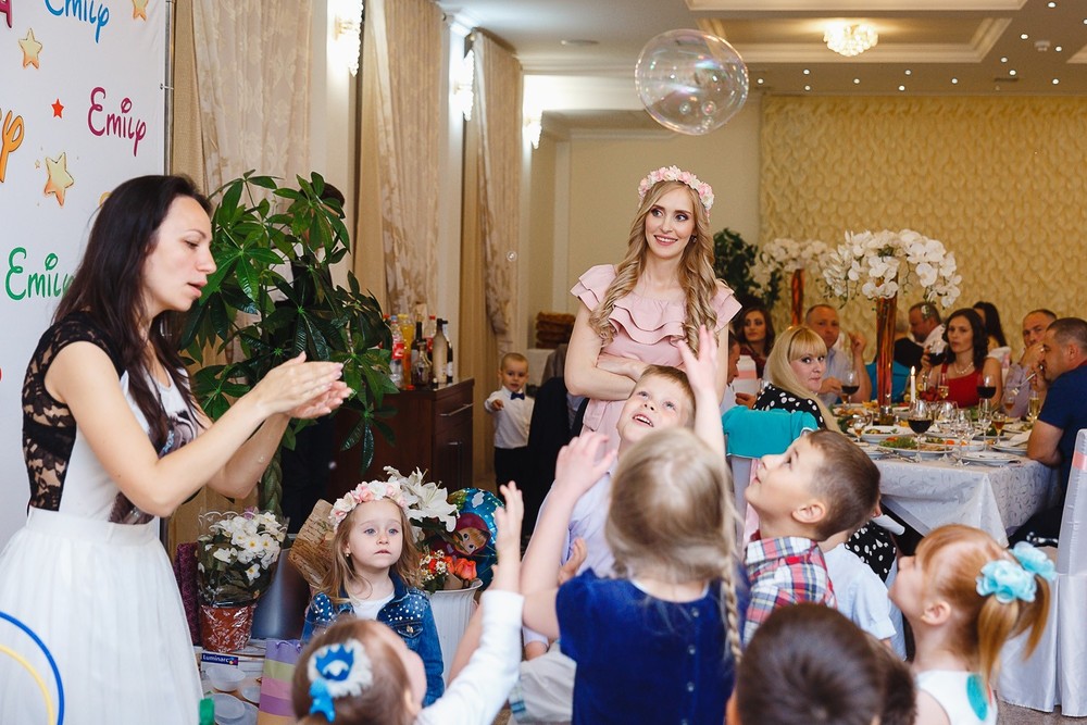  CRISTENING  - SWEET  EMILI )