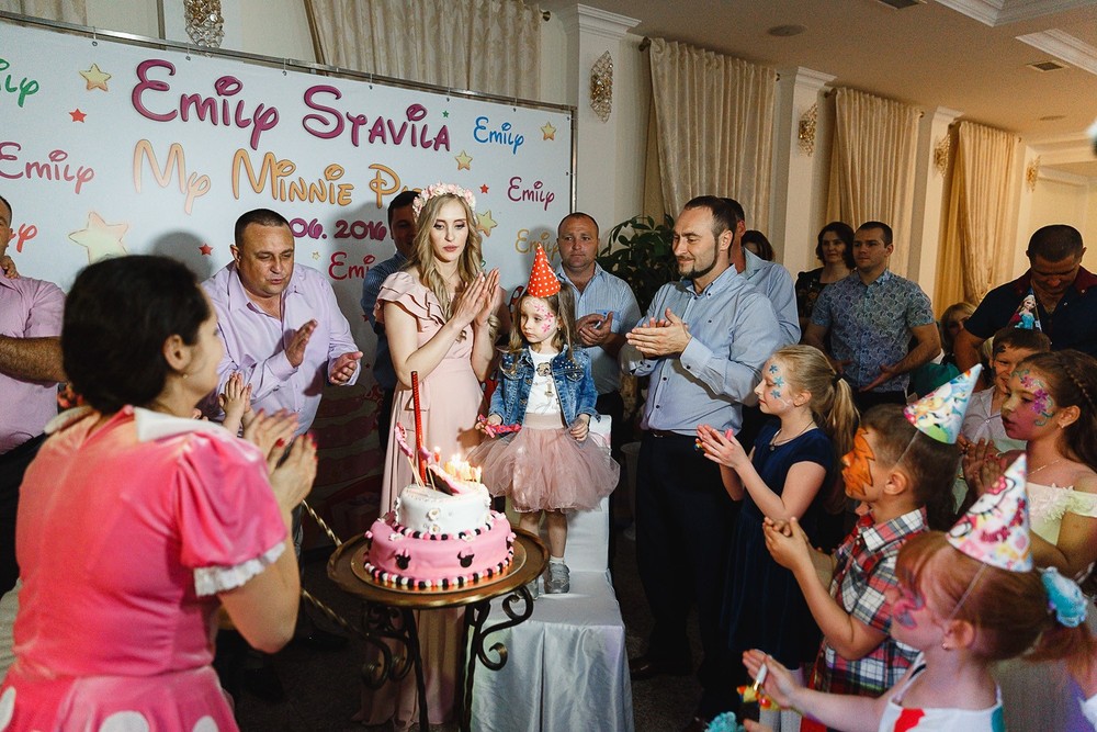  CRISTENING  - SWEET  EMILI )