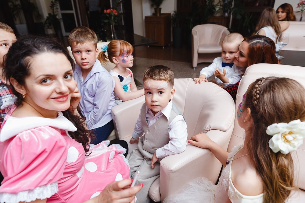  CRISTENING  - SWEET  EMILI )