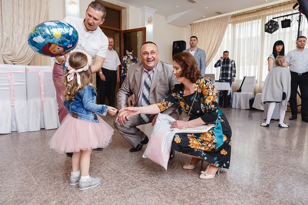  CRISTENING  - SWEET  EMILI )