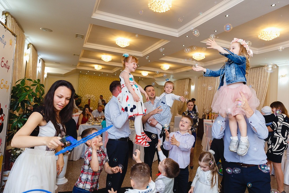  CRISTENING  - SWEET  EMILI )