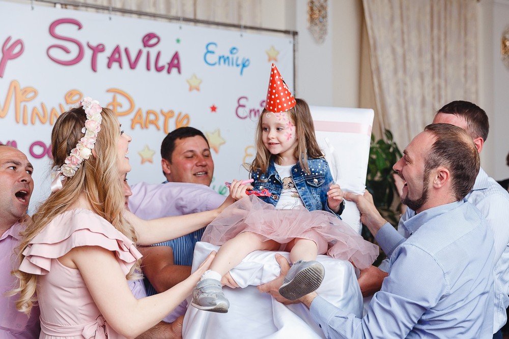  CRISTENING  - SWEET  EMILI )