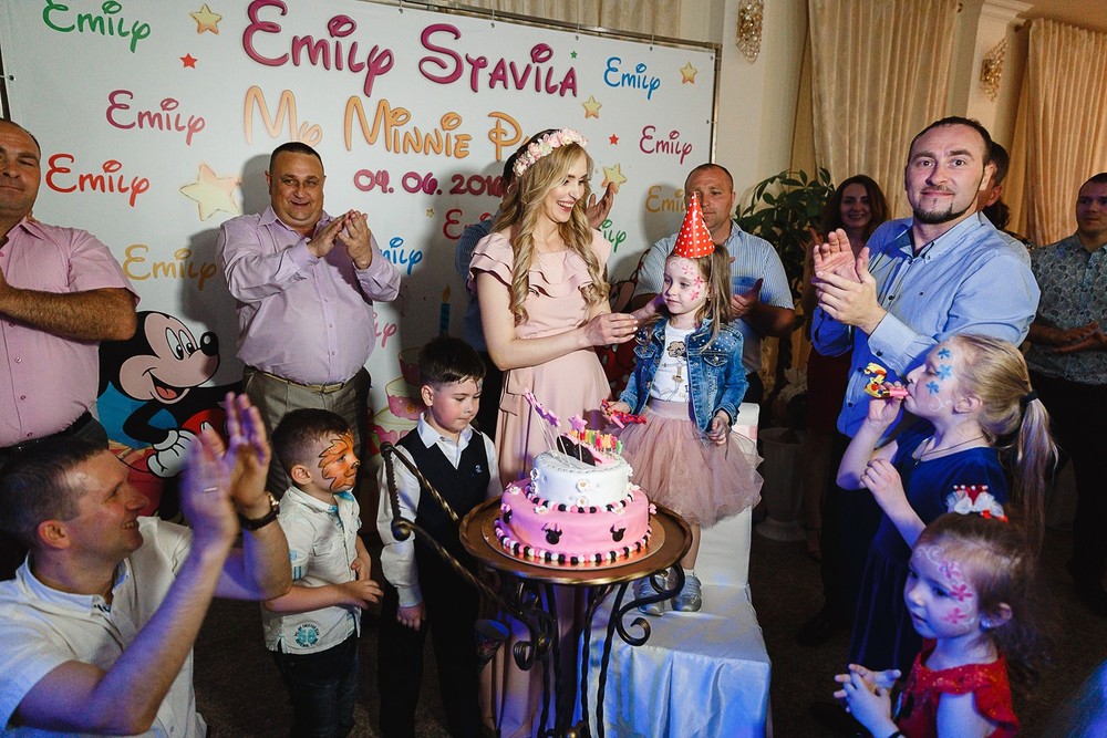  CRISTENING  - SWEET  EMILI )