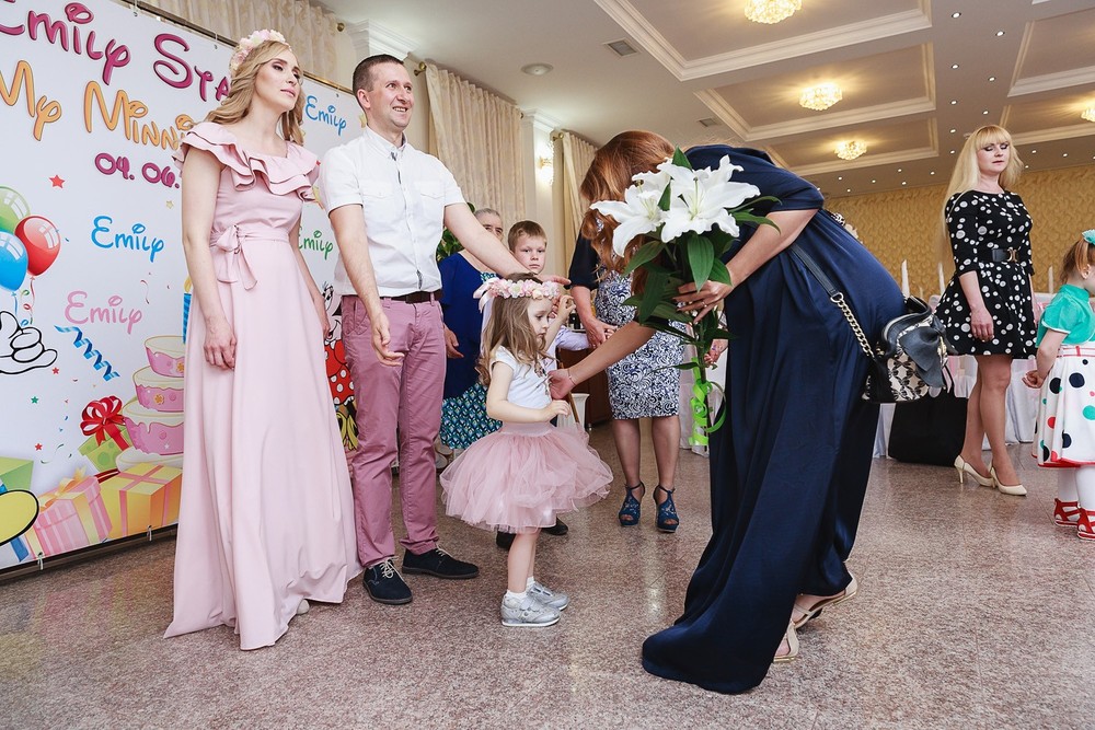  CRISTENING  - SWEET  EMILI )