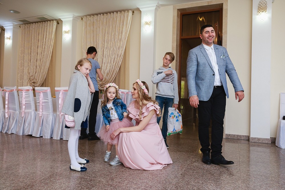  CRISTENING  - SWEET  EMILI )
