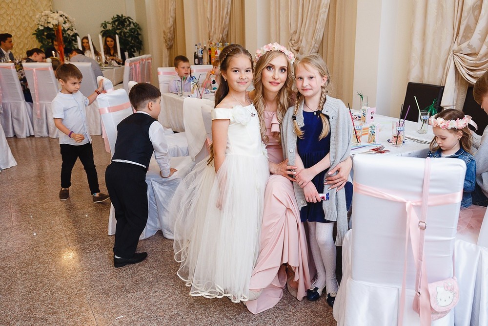  CRISTENING  - SWEET  EMILI )