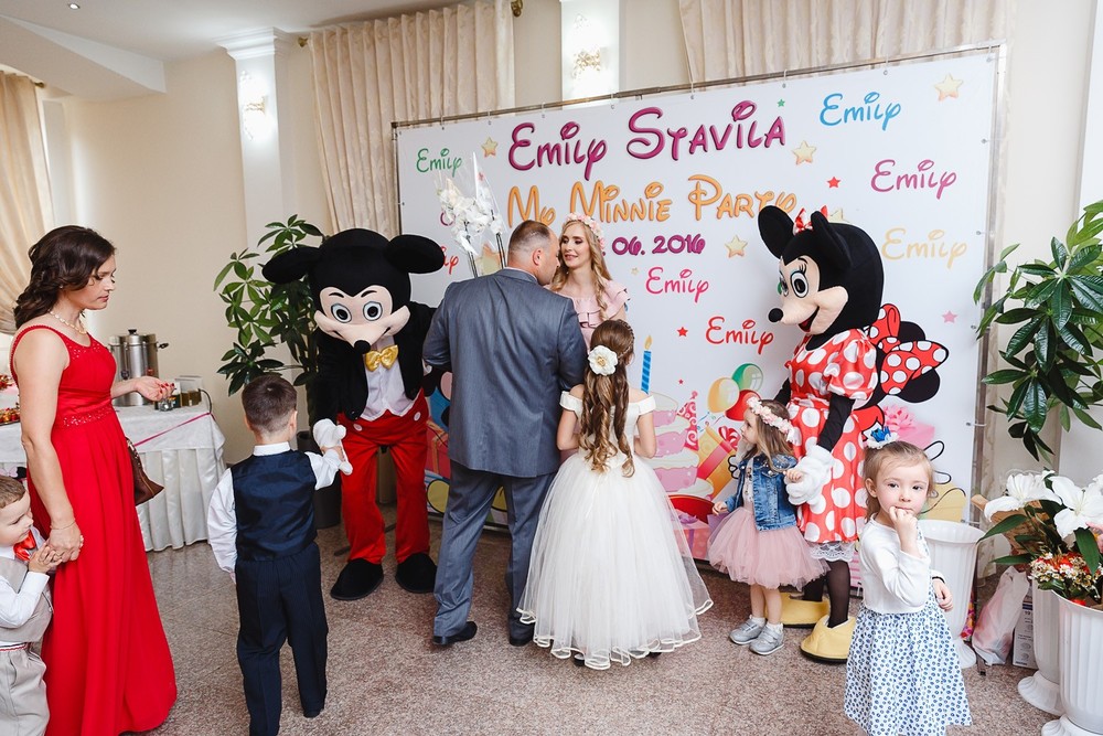  CRISTENING  - SWEET  EMILI )