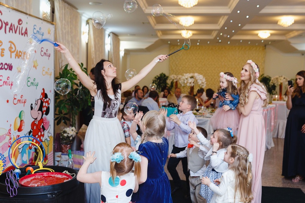  CRISTENING  - SWEET  EMILI )
