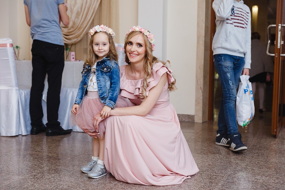  CRISTENING  - SWEET  EMILI )